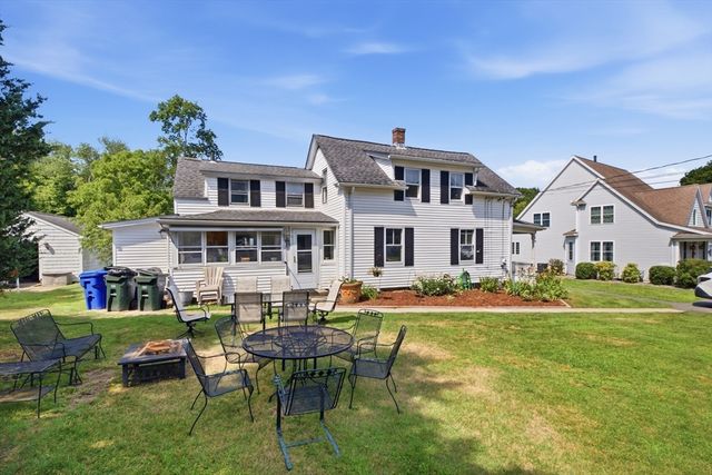 62 Pleasant St, Hopkinton, MA 01748