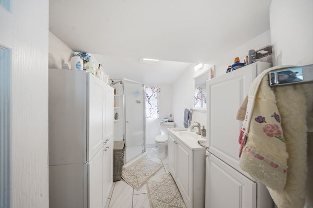 62 Pleasant St, Hopkinton, MA 01748