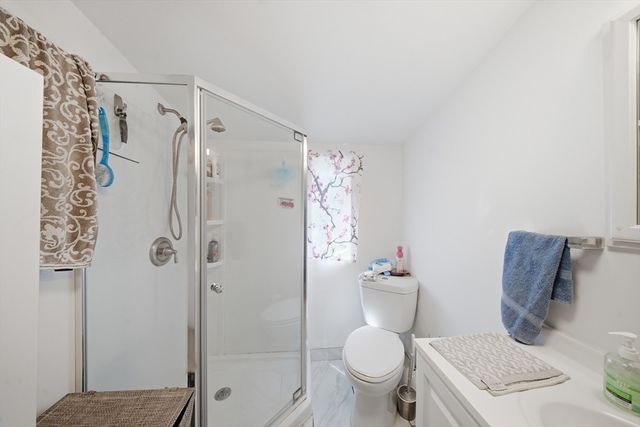 62 Pleasant St, Hopkinton, MA 01748
