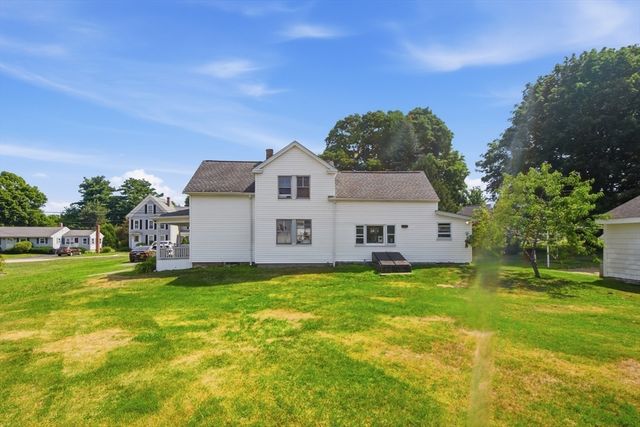 62 Pleasant St, Hopkinton, MA 01748