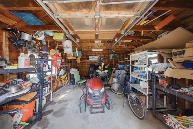62 Pleasant St, Hopkinton, MA 01748