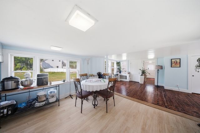 62 Pleasant St, Hopkinton, MA 01748