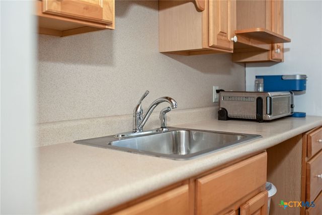 109 Massanet Street, Port Lavaca, TX 77979