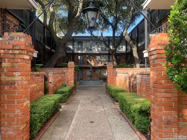 8401 N New Braunfels Ave Apt 212, San Antonio, TX 78209