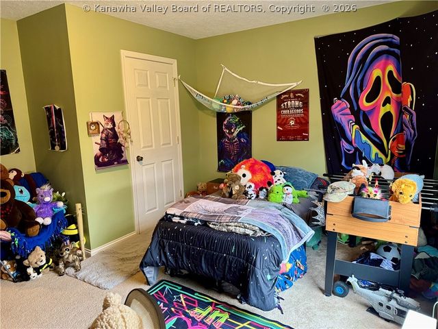 3899 Iva Durst Road, Leon, WV 25123