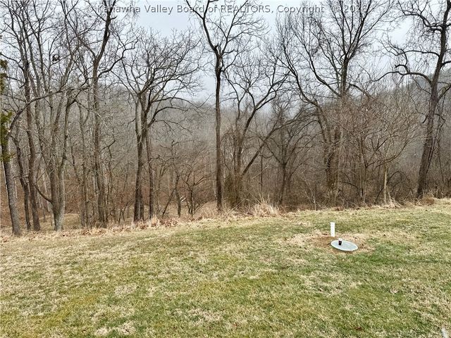 3899 Iva Durst Road, Leon, WV 25123