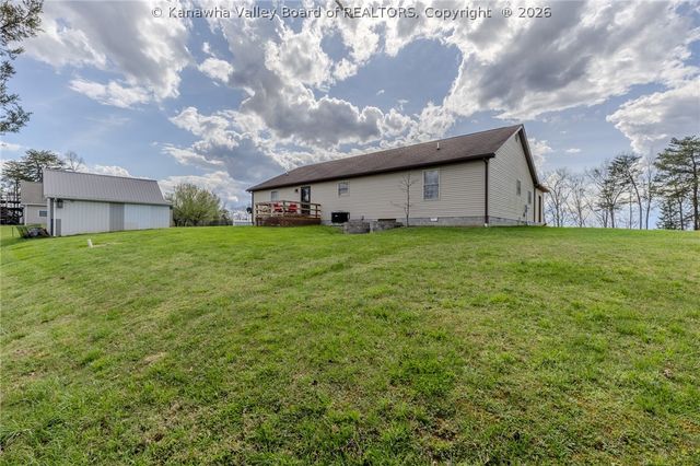 3899 Iva Durst Road, Leon, WV 25123