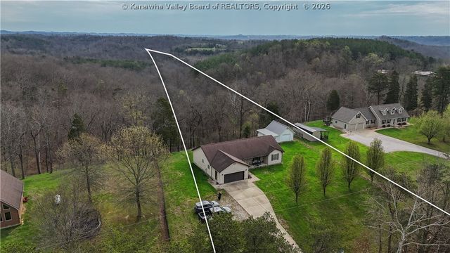 3899 Iva Durst Road, Leon, WV 25123