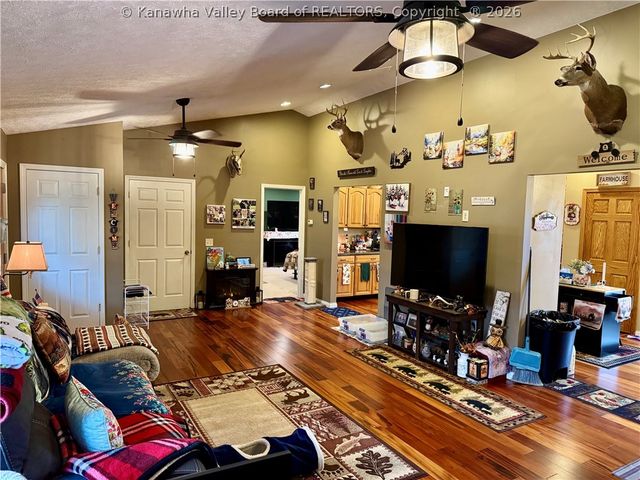 3899 Iva Durst Road, Leon, WV 25123