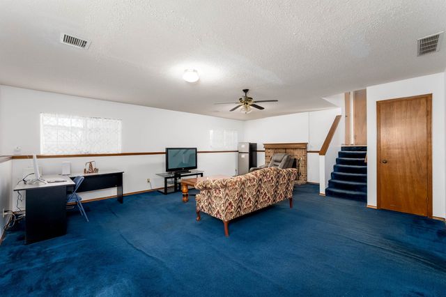 5402 Arlene St, Wichita, KS 67207