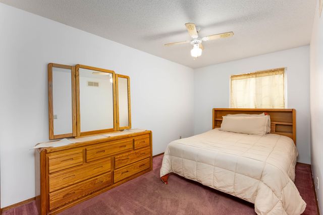 5402 Arlene St, Wichita, KS 67207