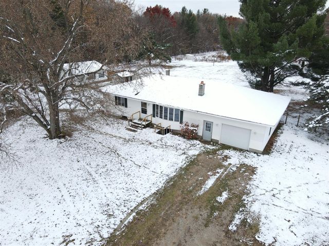 590 129th Avenue, Shelbyville, MI 49344