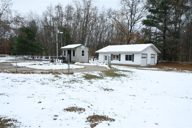 590 129th Avenue, Shelbyville, MI 49344