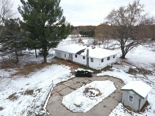 590 129th Avenue, Shelbyville, MI 49344