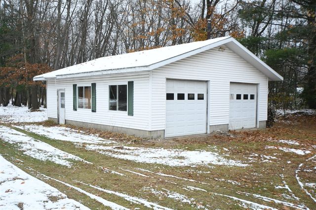 590 129th Avenue, Shelbyville, MI 49344