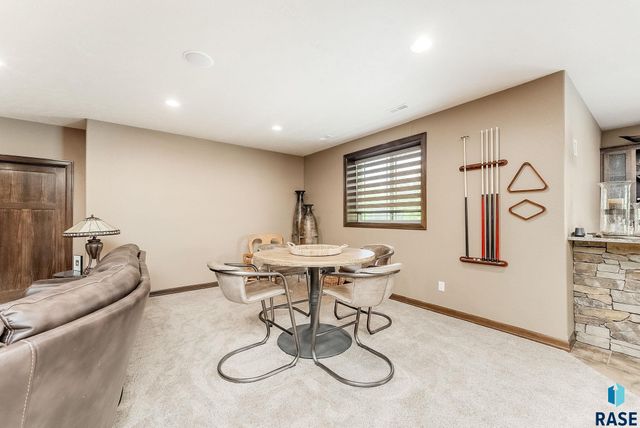 305 S Heritage Rd Road, Brandon, SD 57005