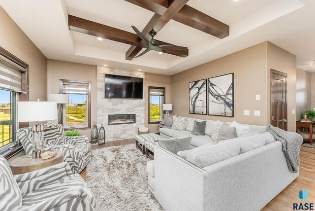 305 S Heritage Rd Road, Brandon, SD 57005