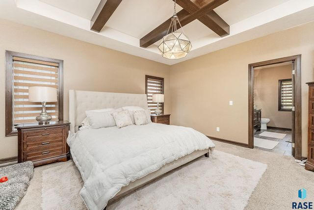 305 S Heritage Rd Road, Brandon, SD 57005