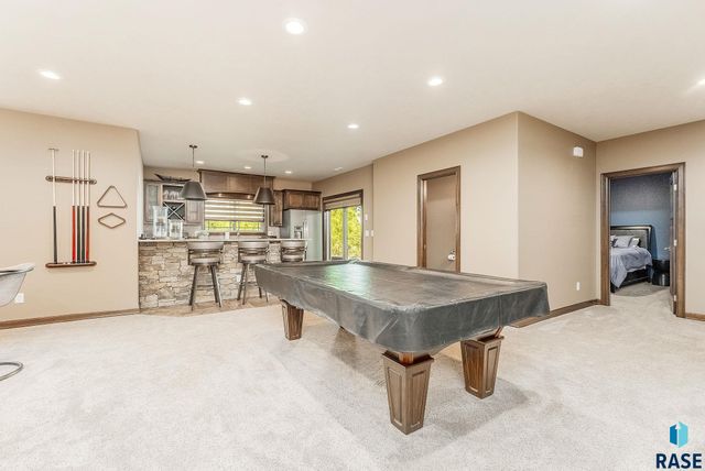 305 S Heritage Rd Road, Brandon, SD 57005