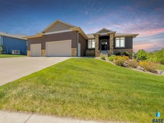 305 S Heritage Rd Road, Brandon, SD 57005