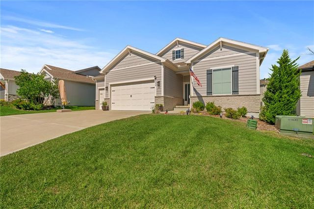 4530 NW 49th Court, Riverside, MO 64150