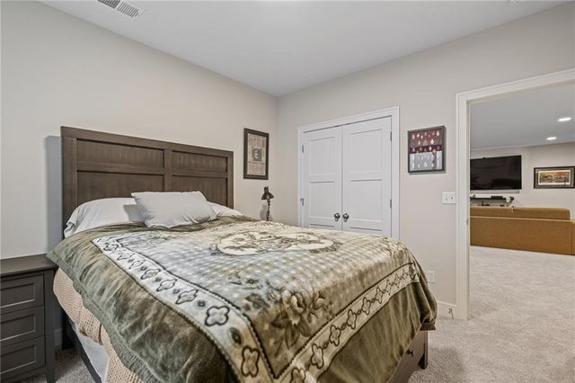 4530 NW 49th Court, Riverside, MO 64150