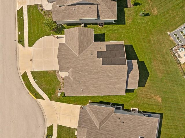 4530 NW 49th Court, Riverside, MO 64150