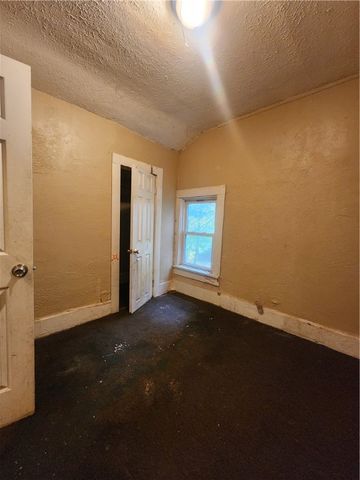 2 Hollister Street, Rochester, NY 14605