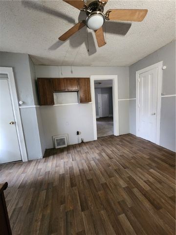 2 Hollister Street, Rochester, NY 14605