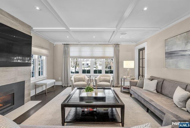 474 Heights Road, Ridgewood, NJ 07450