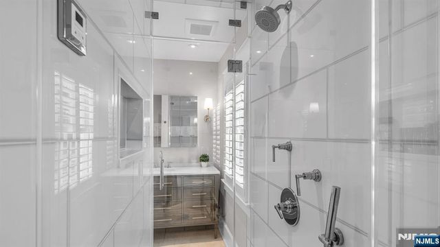 474 Heights Road, Ridgewood, NJ 07450