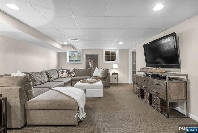 474 Heights Road, Ridgewood, NJ 07450