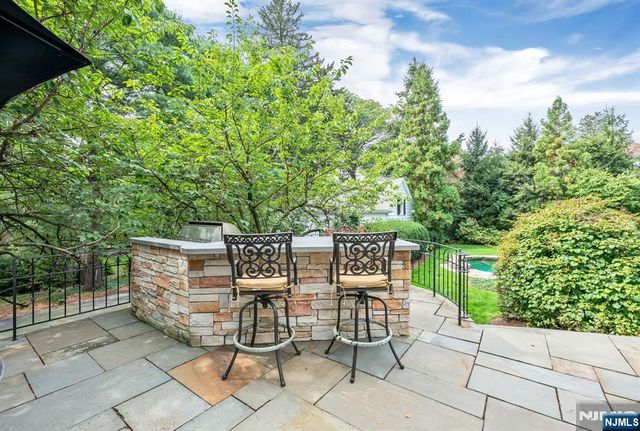 474 Heights Road, Ridgewood, NJ 07450