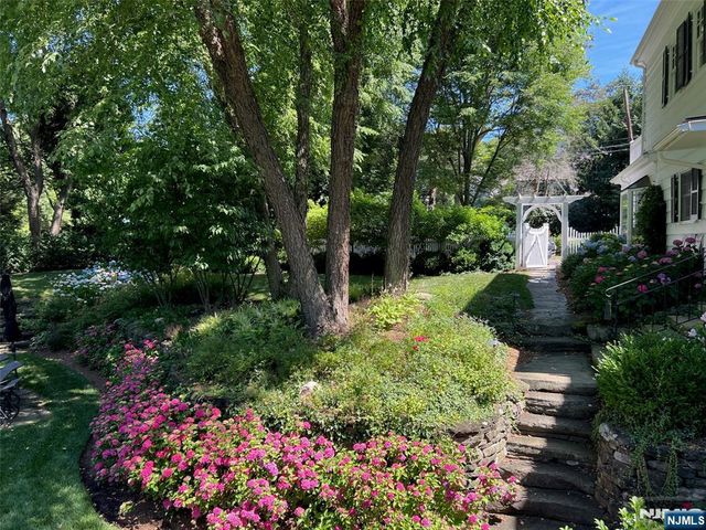 474 Heights Road, Ridgewood, NJ 07450