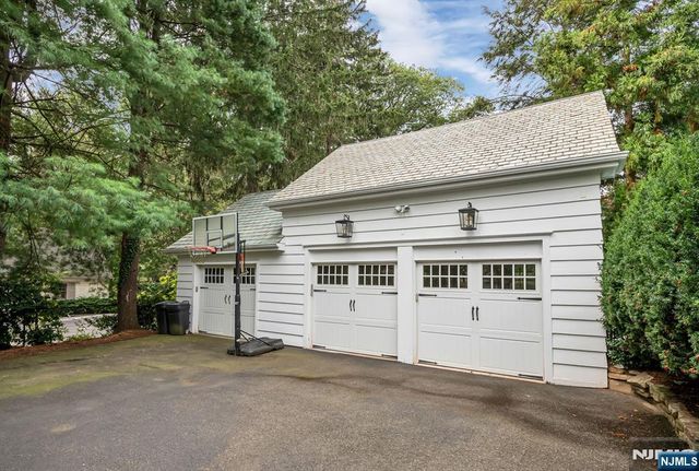 474 Heights Road, Ridgewood, NJ 07450