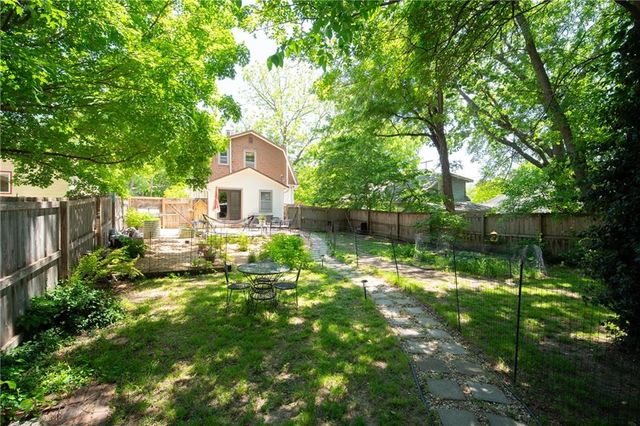 423 Mississippi Street, Lawrence, KS 66044