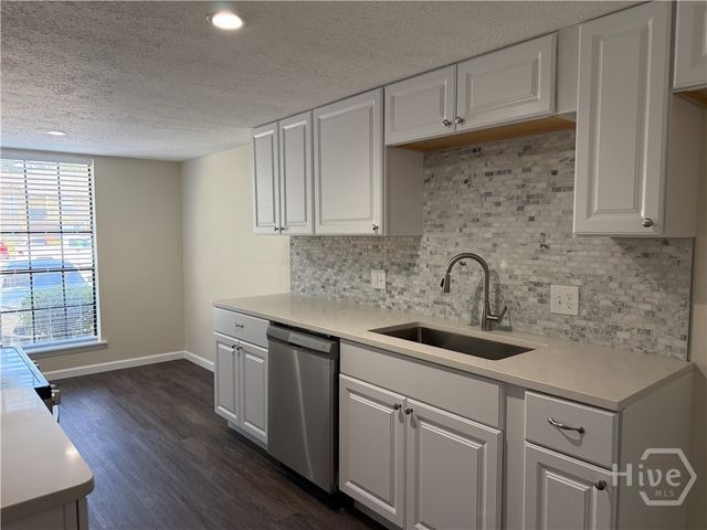 459 Mall Boulevard 88, Savannah, GA 31406