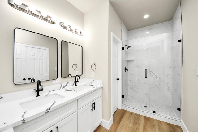 5211 Amy Street B, Houston, TX 77028