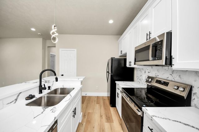 5211 Amy Street B, Houston, TX 77028