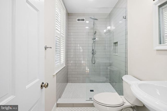 1115 LOMBARD ST, Philadelphia, PA 19147