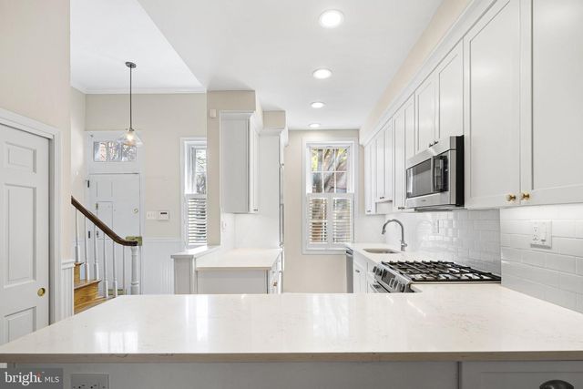 1115 LOMBARD ST, Philadelphia, PA 19147