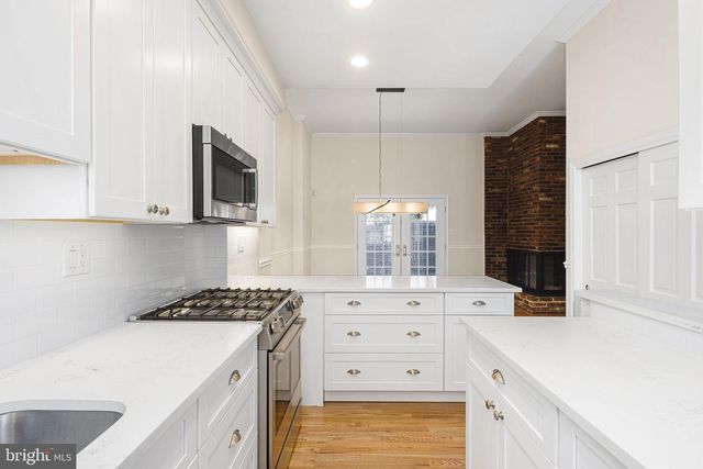 1115 LOMBARD ST, Philadelphia, PA 19147