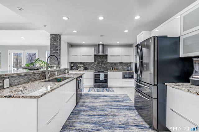 27 Old Quarry Road, Woodbridge, CT 06525