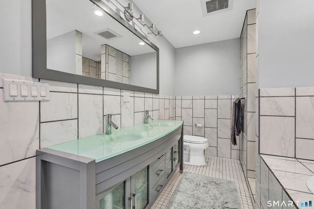 27 Old Quarry Road, Woodbridge, CT 06525