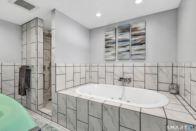 27 Old Quarry Road, Woodbridge, CT 06525