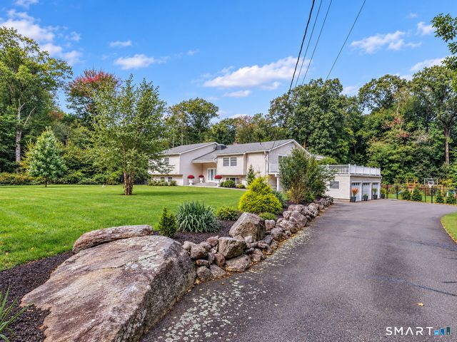 27 Old Quarry Road, Woodbridge, CT 06525