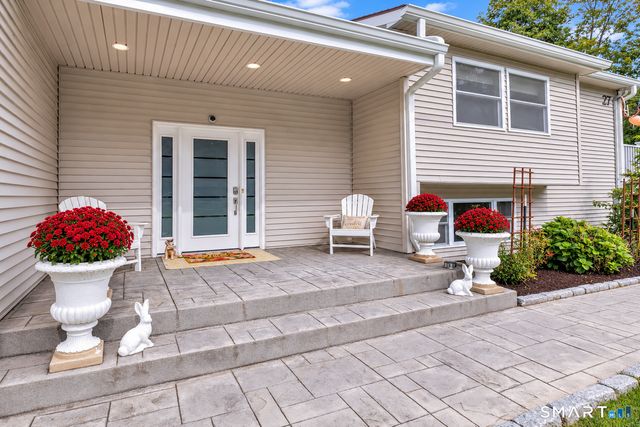 27 Old Quarry Road, Woodbridge, CT 06525