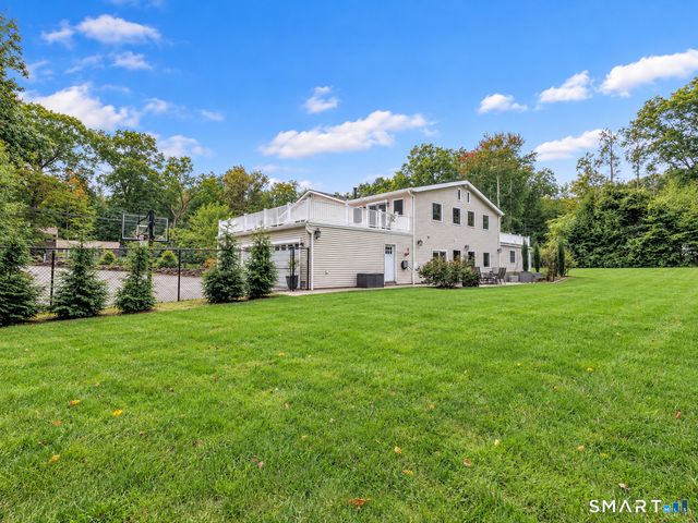 27 Old Quarry Road, Woodbridge, CT 06525