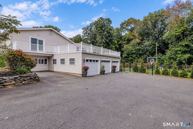 27 Old Quarry Road, Woodbridge, CT 06525