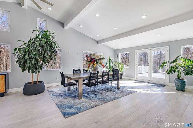 27 Old Quarry Road, Woodbridge, CT 06525
